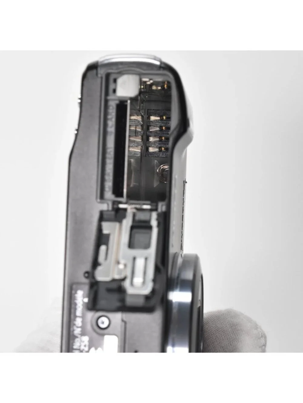 Panasonic Lumix DMC-ZS8 Digital Camera 14.1MP 16x Optical Zoom HD Video 64GB SD